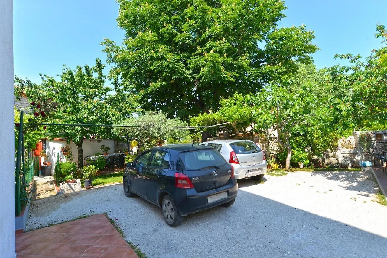 Apartments With A Parking Space Kukci, Porec - 20797