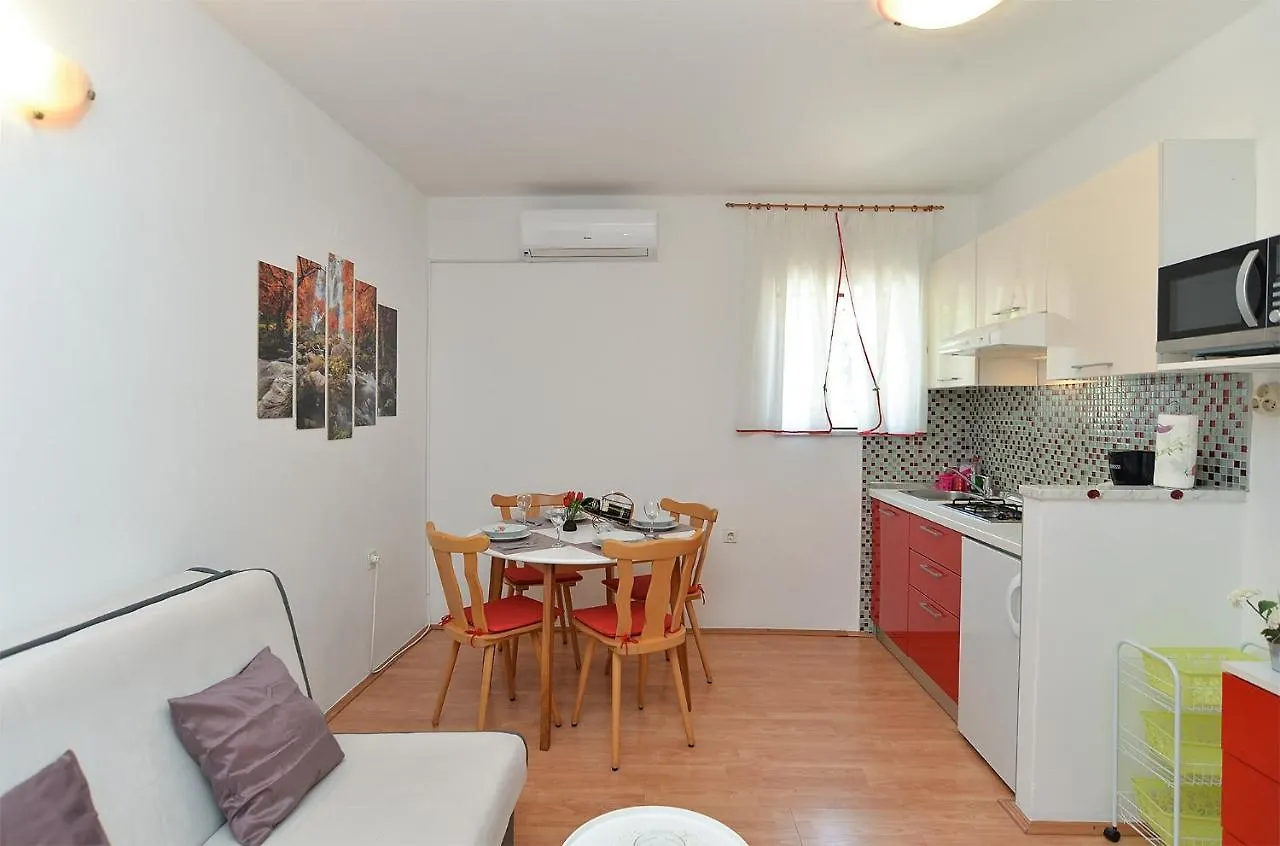 Apartments With A Parking Space Kukci, Porec - 20797