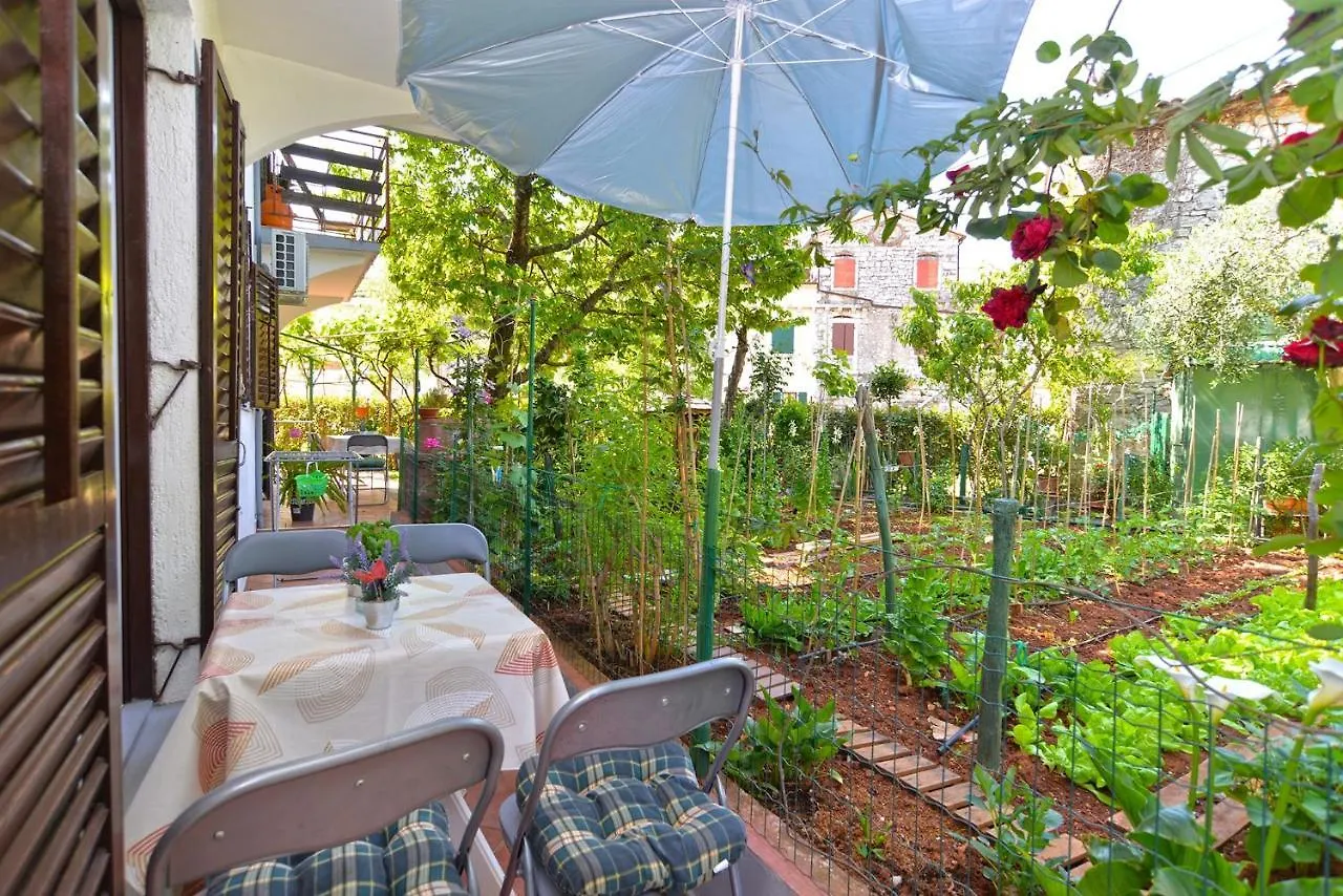 Apartments With A Parking Space Kukci, Porec - 20797